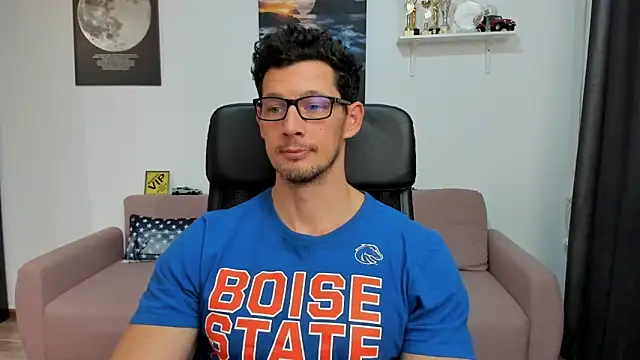 BrutusK08 live sex cam