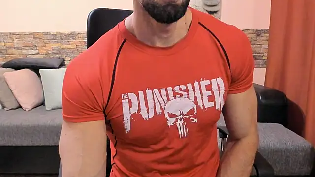 HotHunkTrainer live sex cam