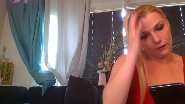 DevilsAngel13 live sex cam