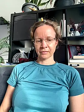 AnnikaRose live sex cam