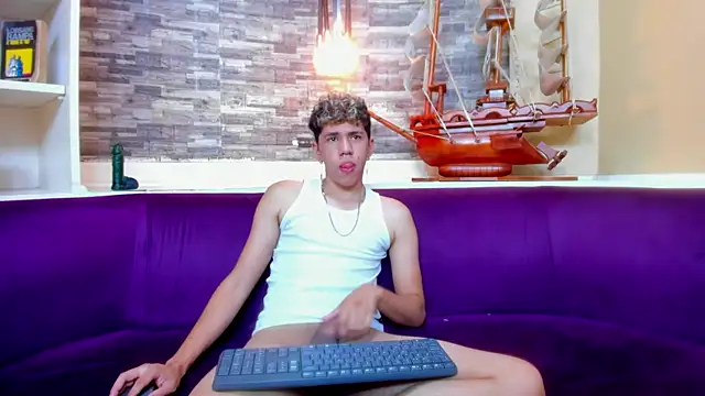 PoisonGuys live sex cam