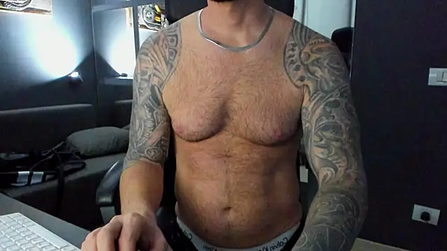 AronGrant live sex cam