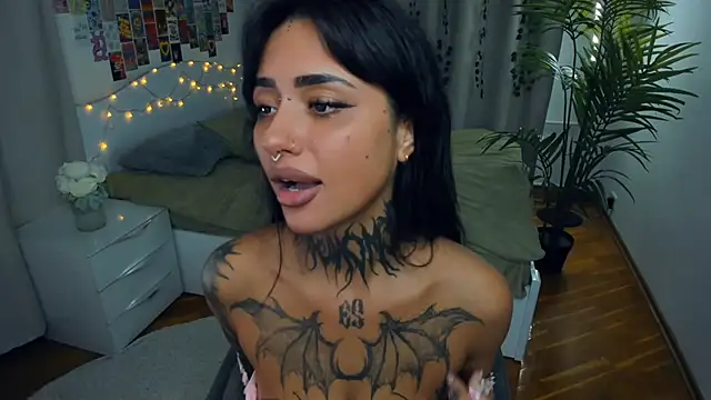CharimgSabrina live sex cam