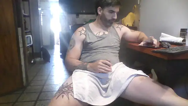 ozzypsico13 live sex cam