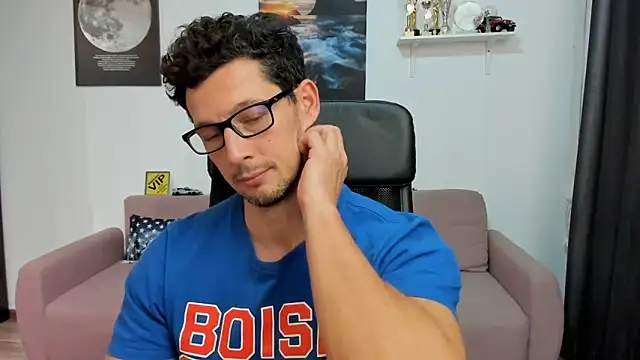 BrutusK08 live sex cam