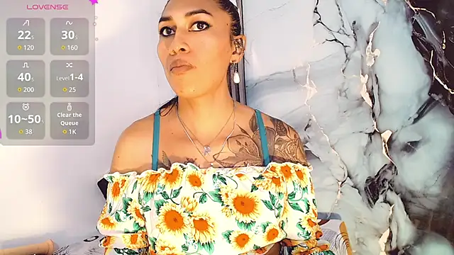 khiara_moretti live sex cam