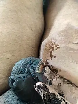 Tiny_dick_guy live sex cam