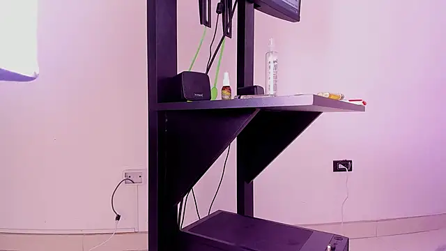 dominik_thompson777 live sex cam