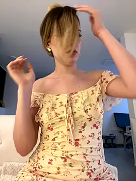 NicoleCut live sex cam