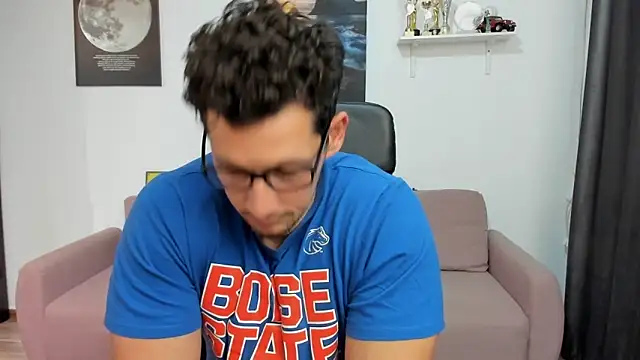 BrutusK08 live sex cam