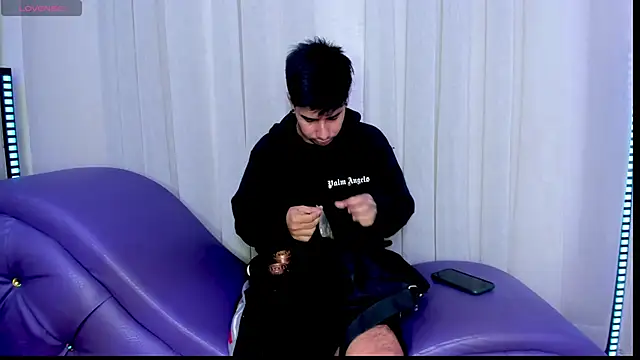 Yourslust_ live sex cam