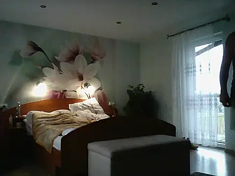 Matteooo87 live sex cam