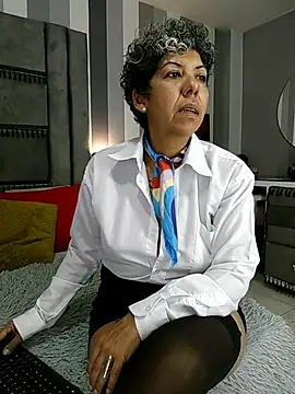 Julianewell live sex cam