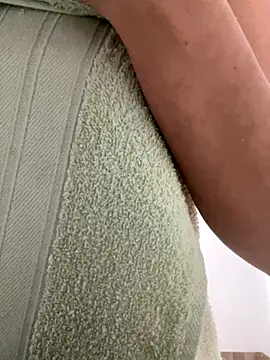 Marianahb-e live sex cam