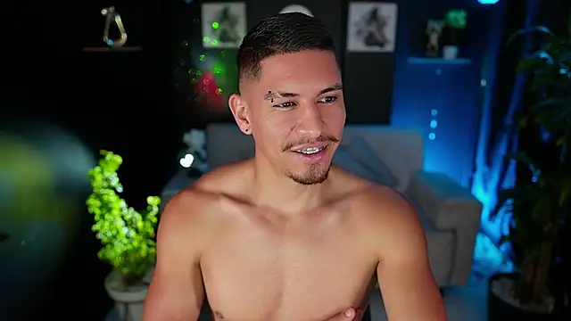 Aaronfox_x live sex cam