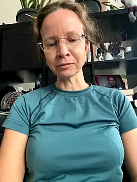 AnnikaRose live sex cam