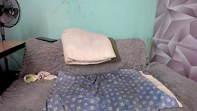 krityn_12 live sex cam