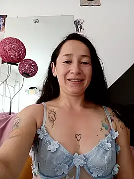 emilypoppy3 live sex cam