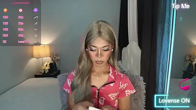 NicoleAshleyxxx live sex cam