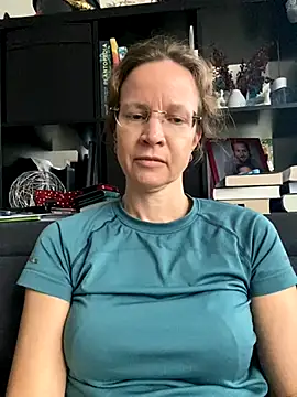 AnnikaRose live sex cam