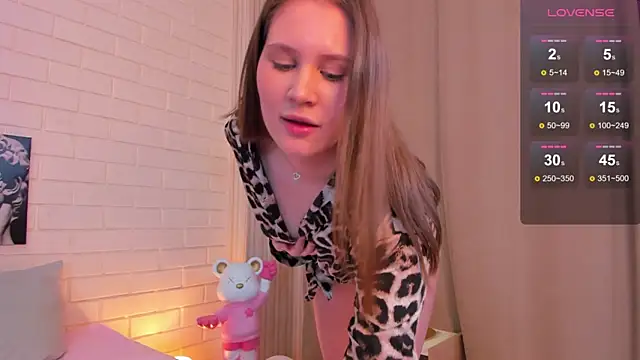 Tinky_kinky live sex cam