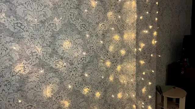 Emily_lyy live sex cam