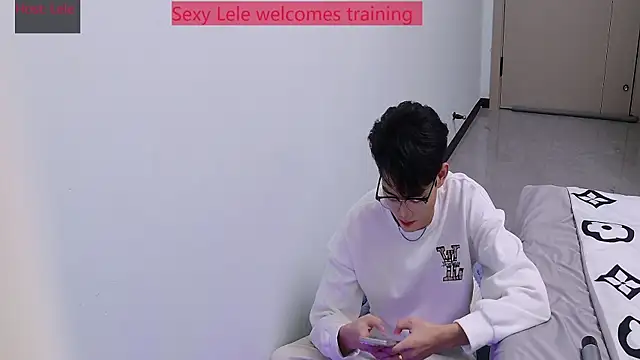 sexyboy-lele live sex cam