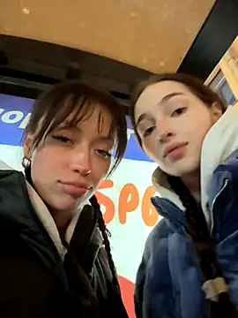 SnappyHappy live sex cam