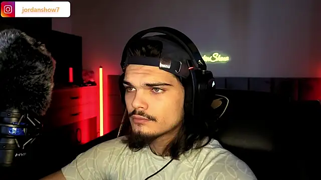 JordanShow live sex cam