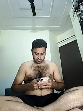ITZ_GURU live sex cam