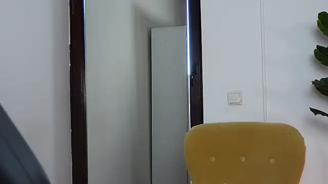 NinaCrystal1 live sex cam