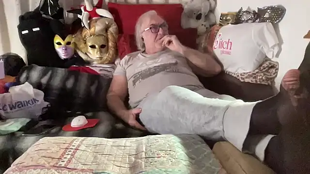 EroticVenetian live sex cam