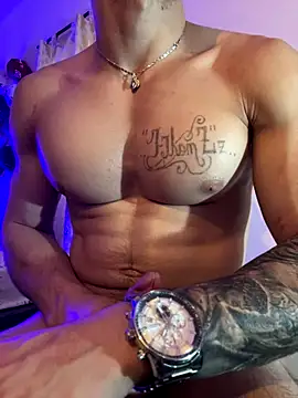 Matt_your_master_ live sex cam