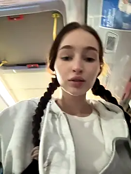 SnappyHappy live sex cam