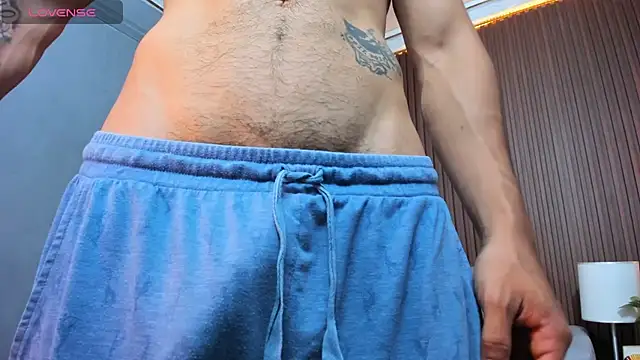 Leo_santoro live sex cam