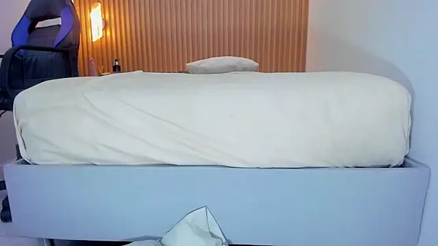 ALISSON_BARKER live sex cam