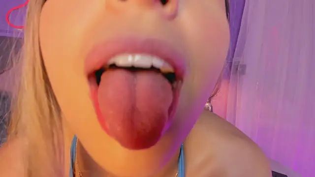 Sofly_s live sex cam