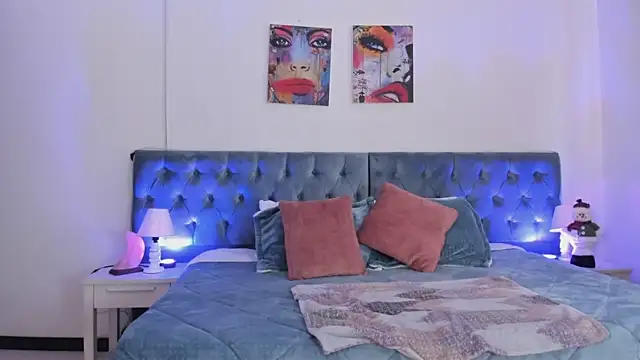 Regina_blum live sex cam