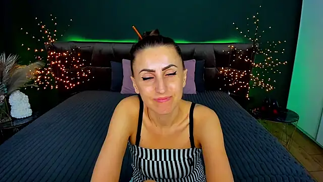 Rebecca_Diamond live sex cam