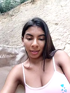 chaparritahot99 live sex cam