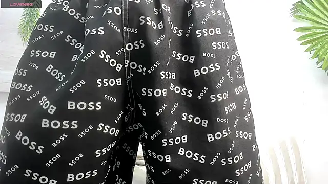 LittleFiree live sex cam