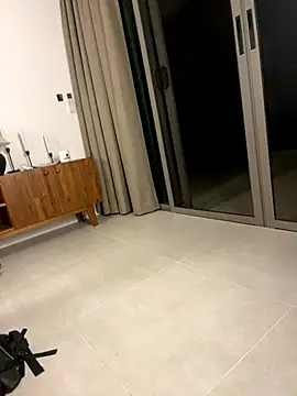 JuicyFruits93 live sex cam