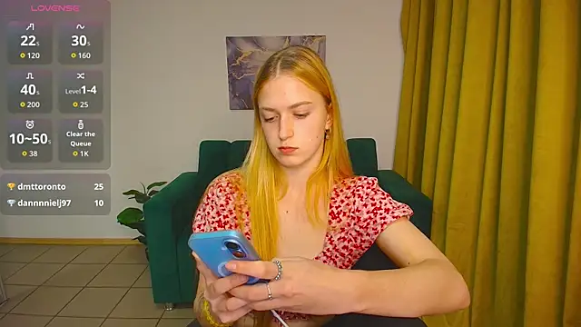 MirandaMayers live sex cam