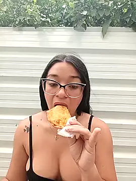 -VICKKY live sex cam