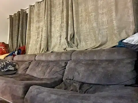 Alexis21821 live sex cam