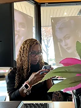 VixenCapri live sex cam