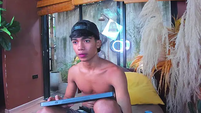 AlanCutee live sex cam