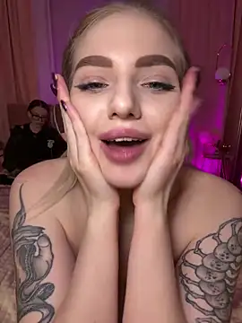 HugeBoobsAlice live sex cam