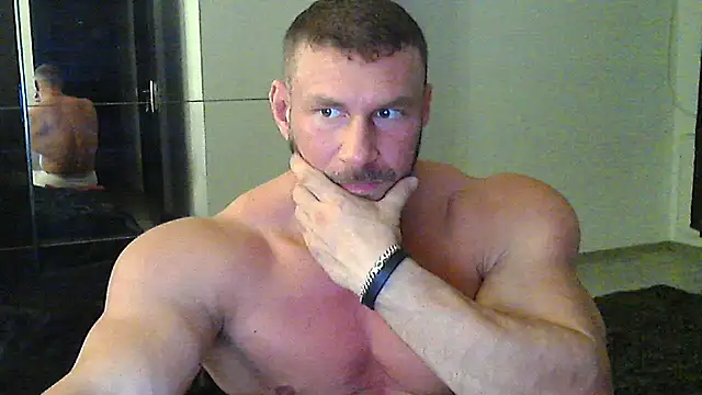 muscularkevin live sex cam