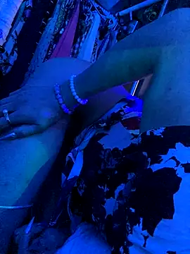 gurlnips live sex cam